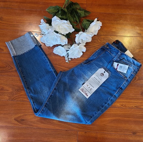 Red Bottoms Junior Jeans Size  15/16 - Picture 1 of 8